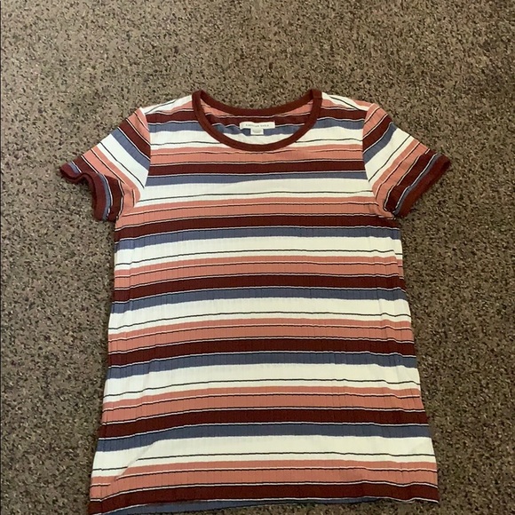 American Eagle T-shirt - Picture 3 of 3